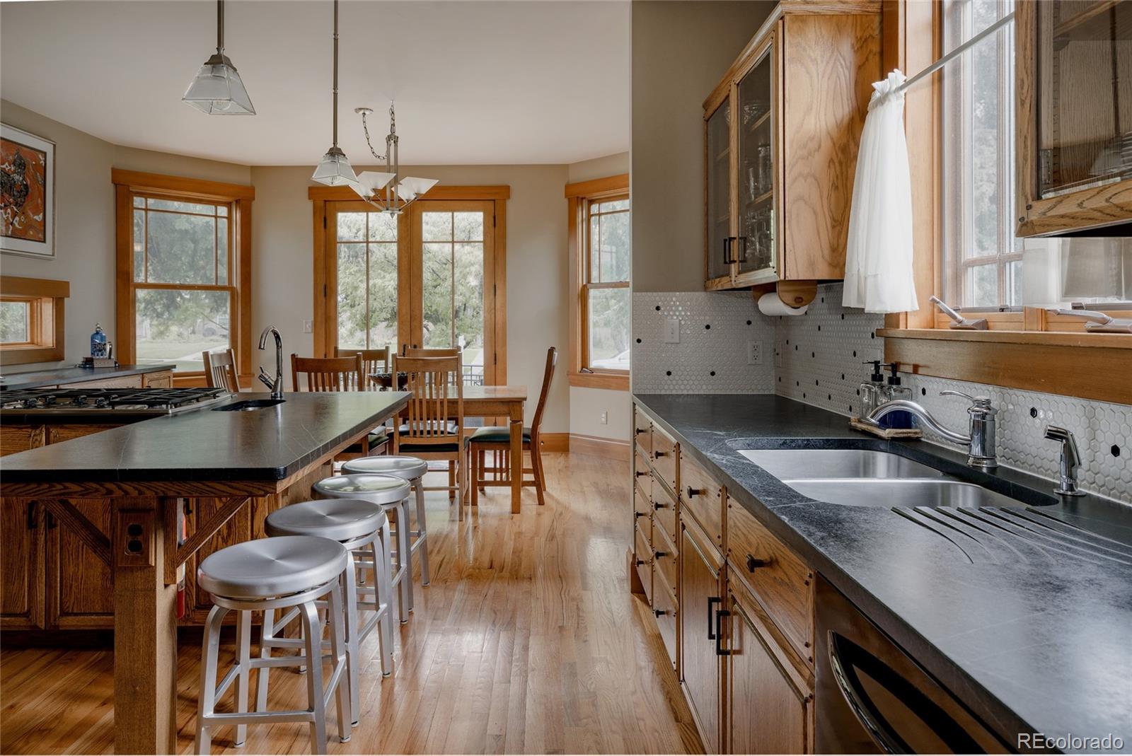 MLS Image #12 for 1260  hudson street,denver, Colorado
