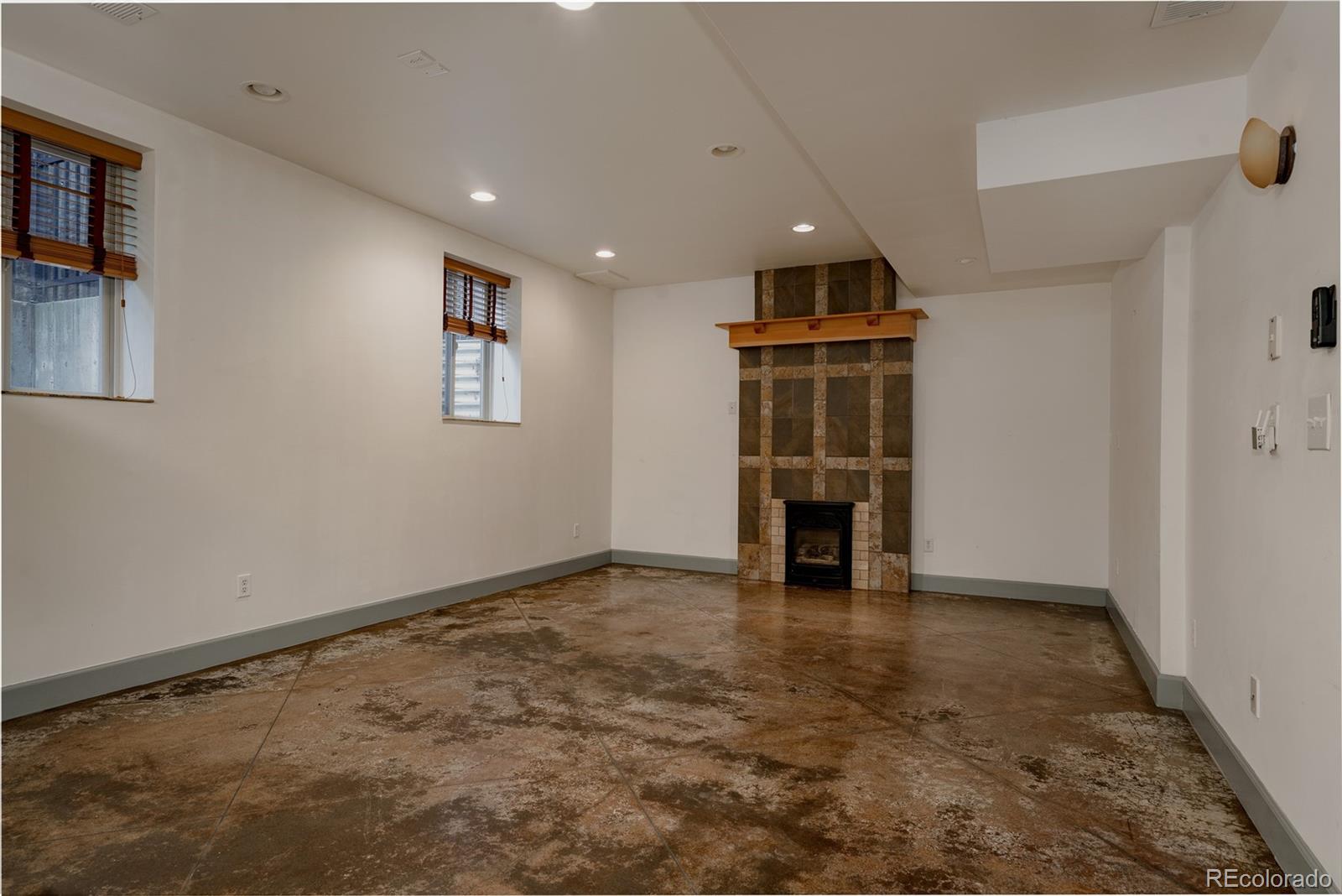 MLS Image #34 for 1260  hudson street,denver, Colorado