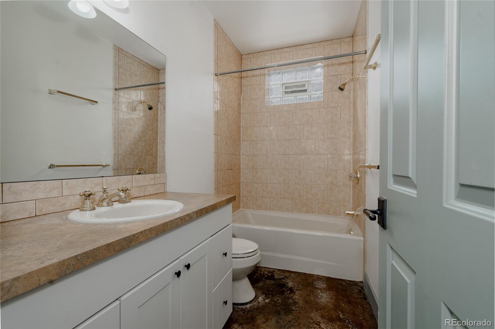 MLS Image #37 for 1260  hudson street,denver, Colorado