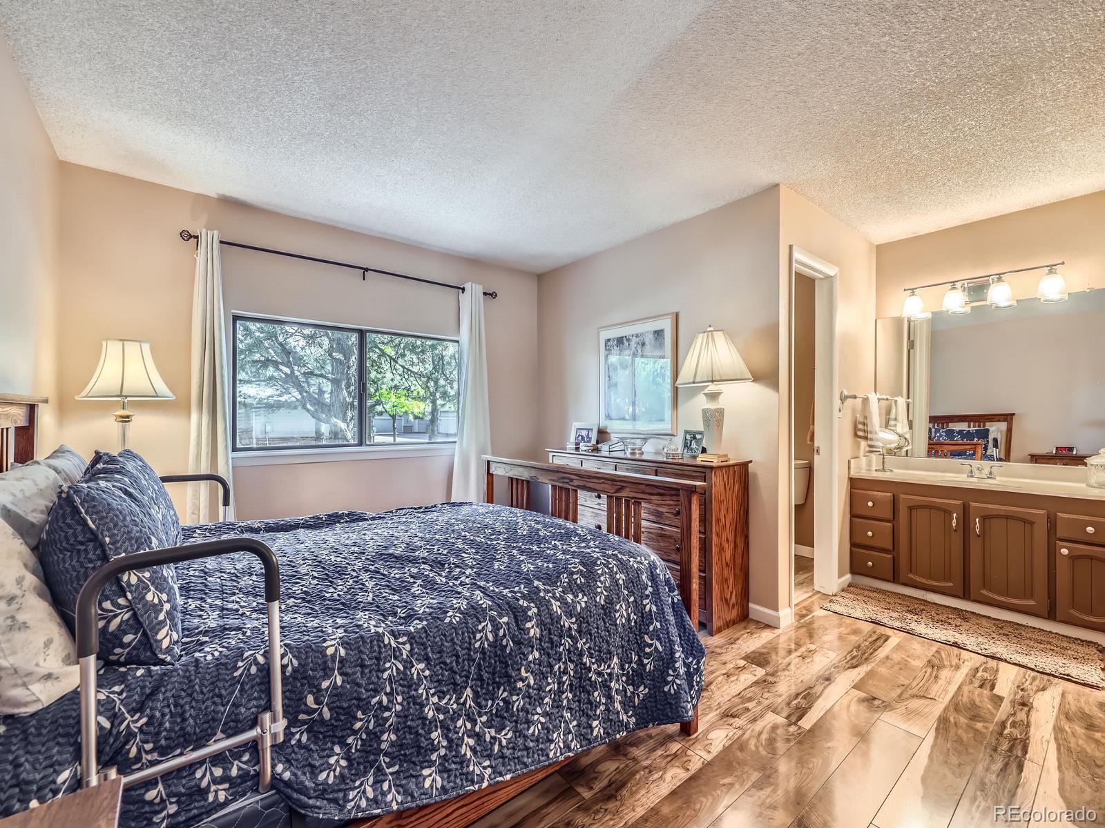 MLS Image #11 for 3002 e long circle,centennial, Colorado