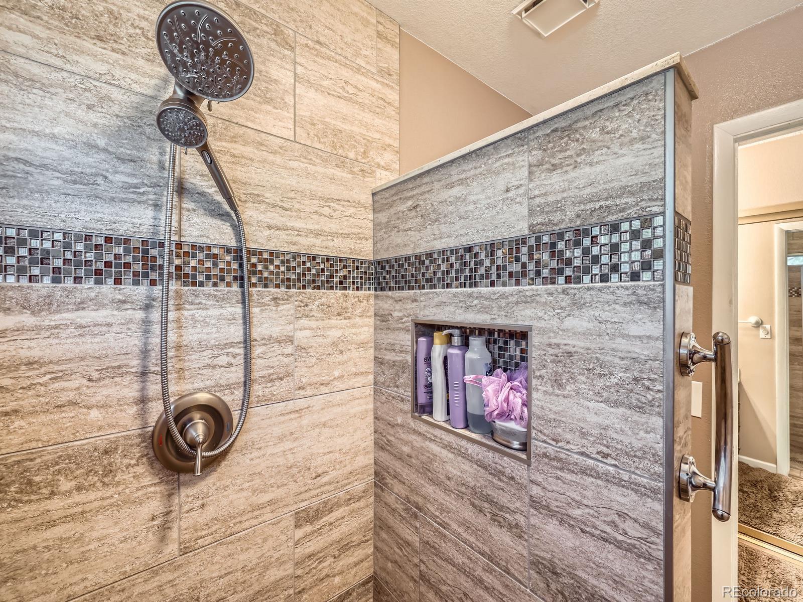 MLS Image #14 for 3002 e long circle,centennial, Colorado