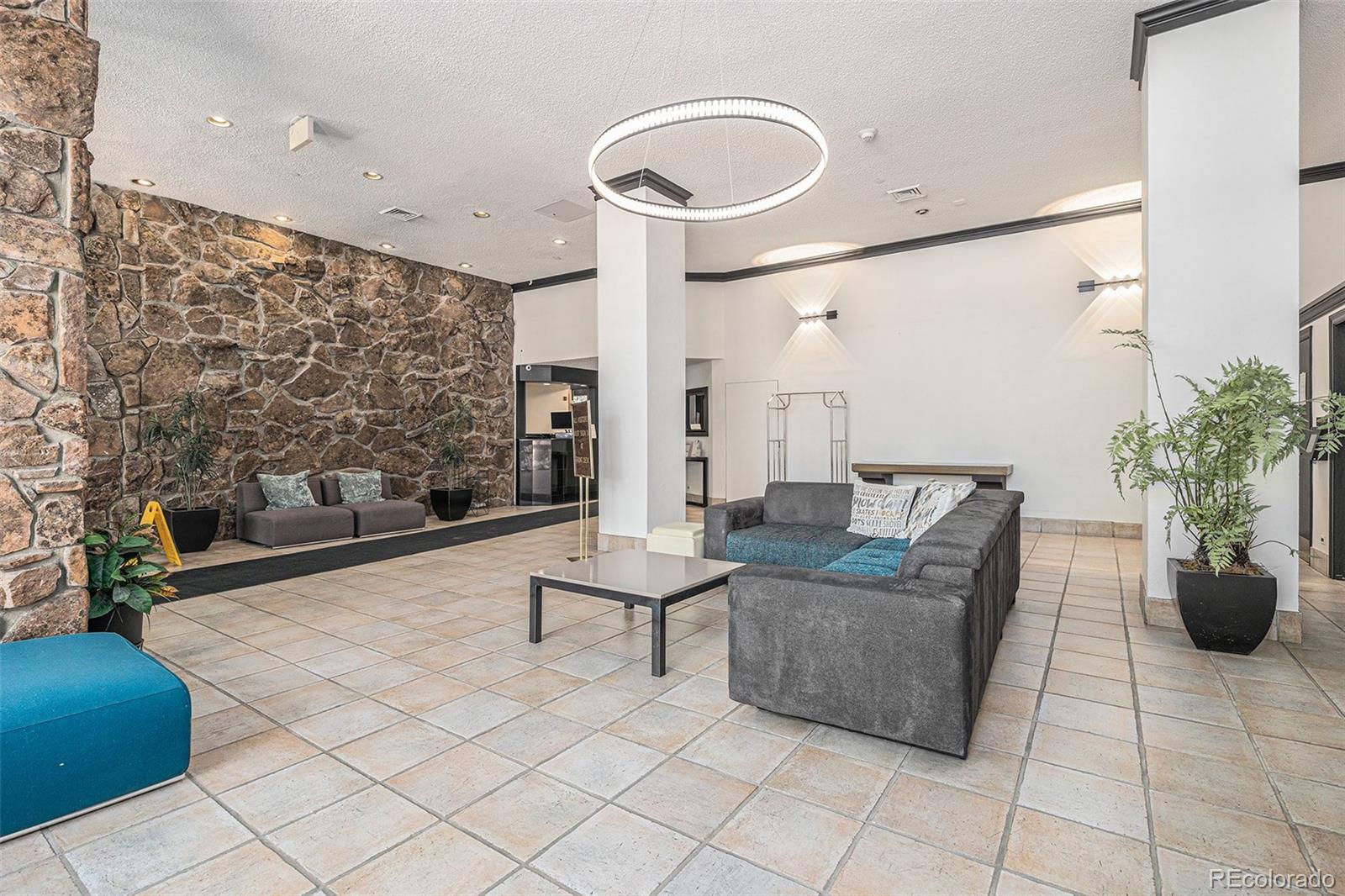 MLS Image #13 for 1020  15th street,denver, Colorado