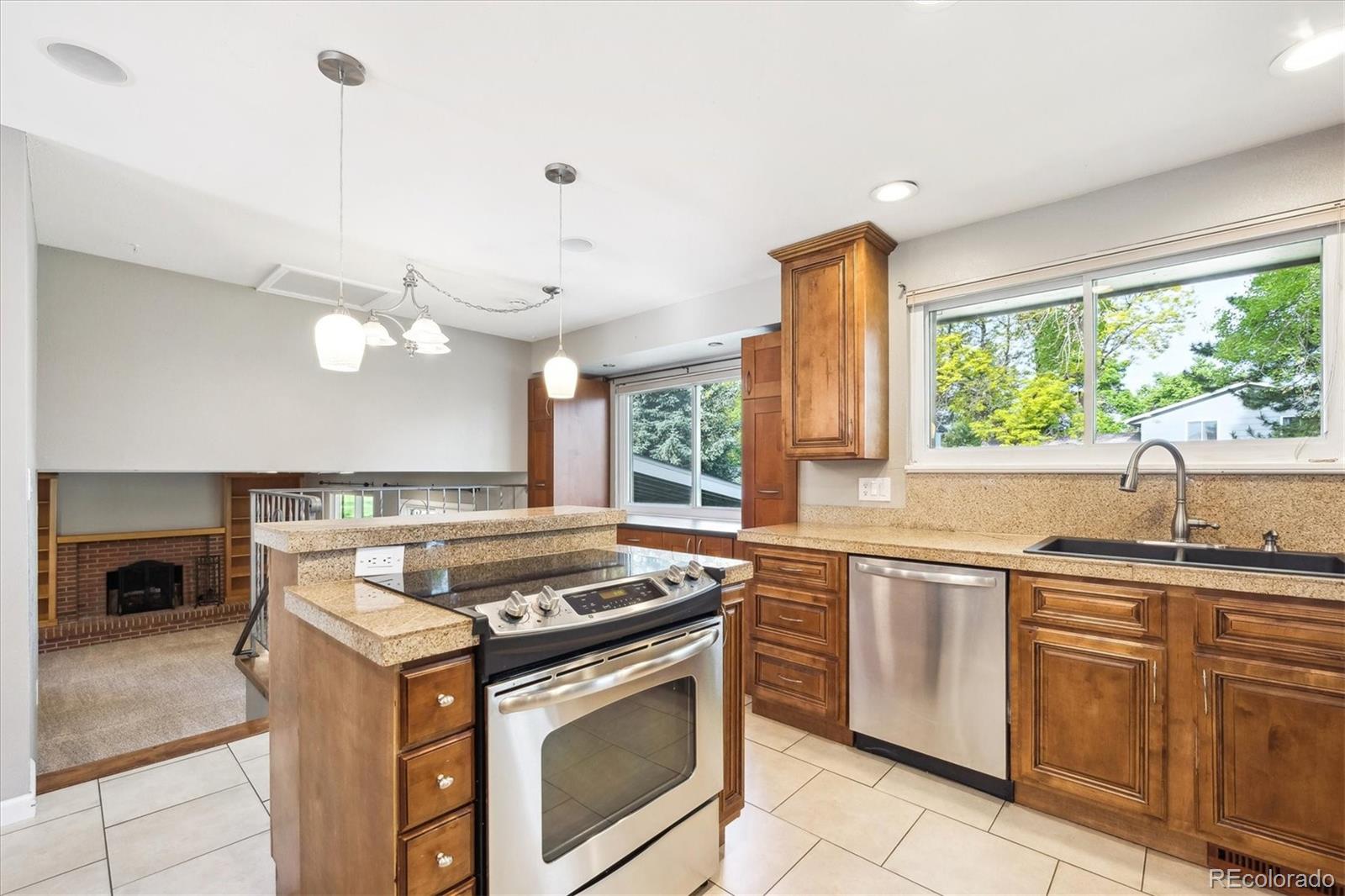 MLS Image #6 for 6545 s balsam court,littleton, Colorado