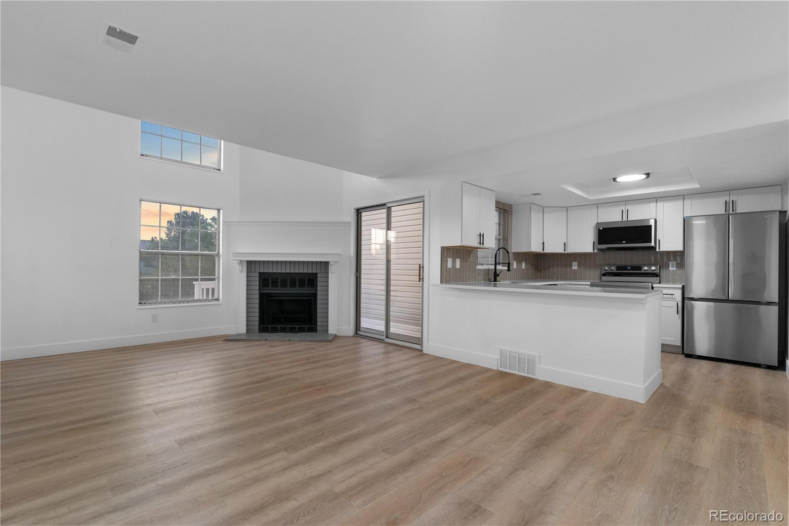 MLS Image #2 for 12635 e pacific circle,aurora, Colorado