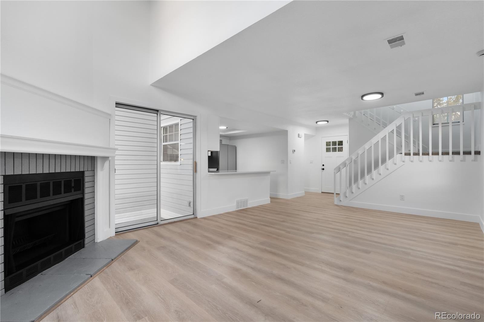 MLS Image #5 for 12635 e pacific circle,aurora, Colorado