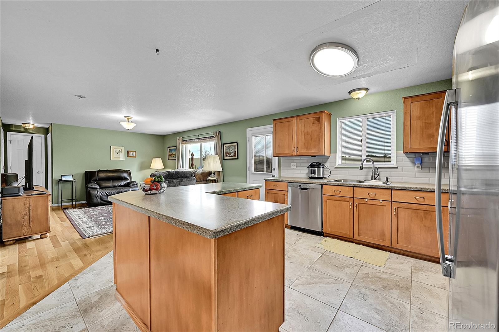 MLS Image #6 for 11285  iola street,commerce city, Colorado