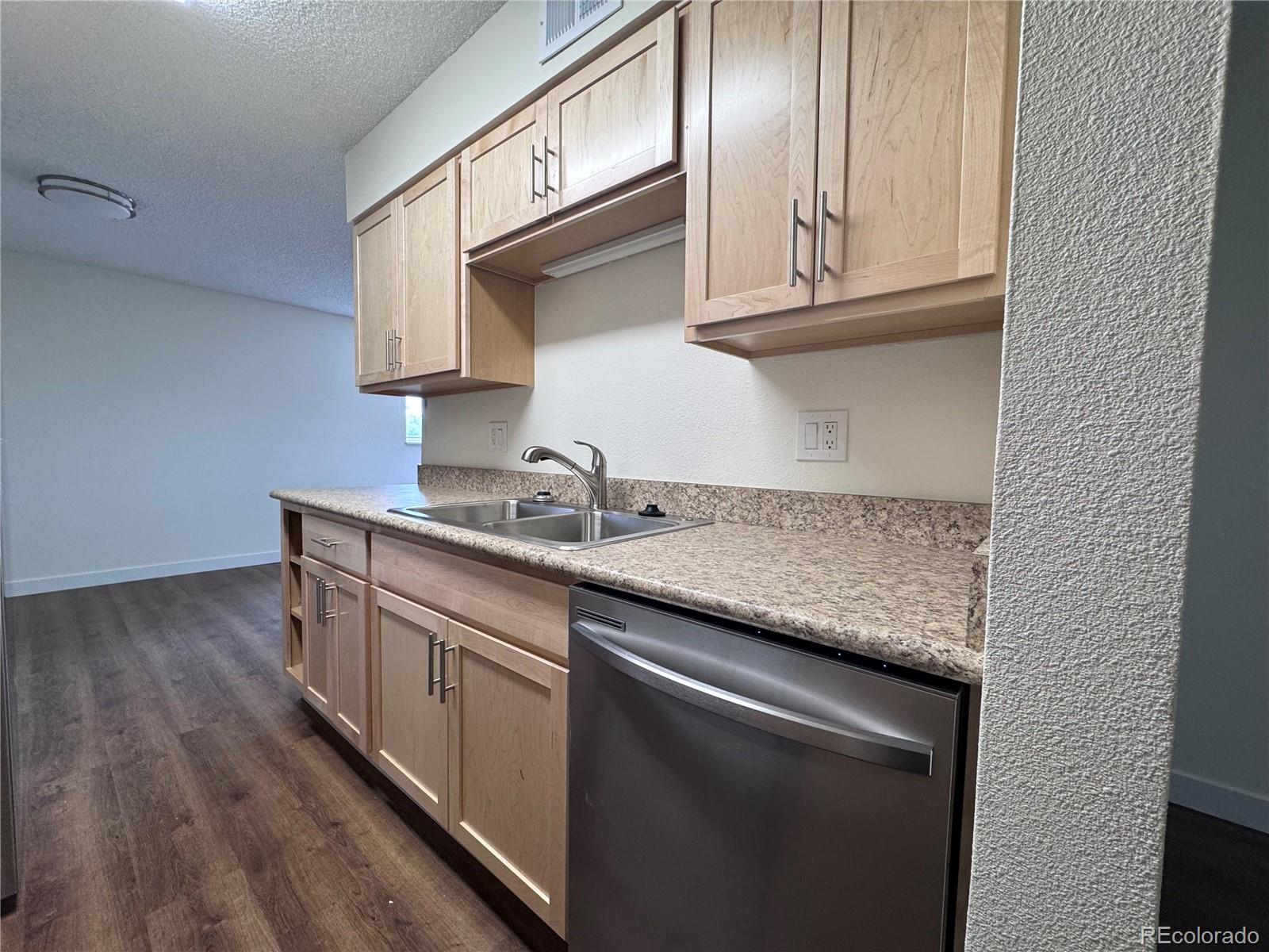 MLS Image #7 for 50 e highline circle,centennial, Colorado