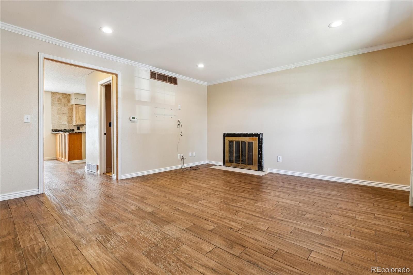 MLS Image #4 for 3616 w radcliff avenue,denver, Colorado