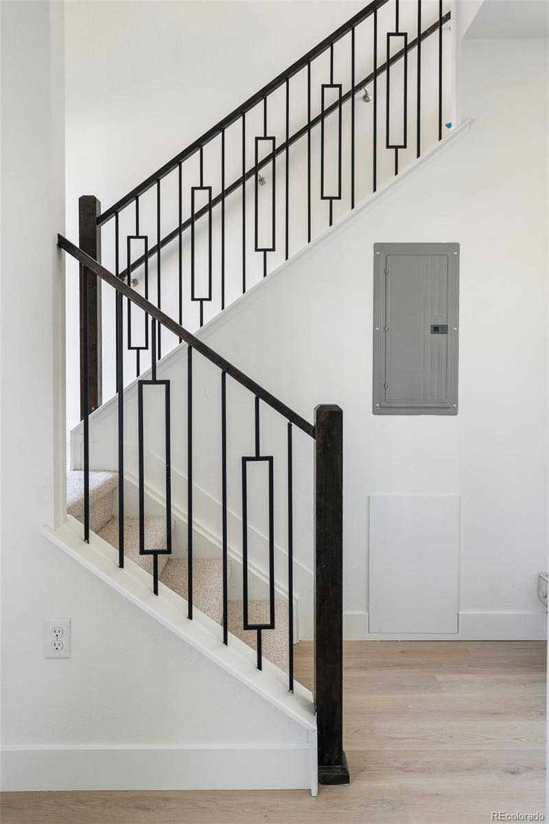 MLS Image #18 for 22  oneida court,denver, Colorado