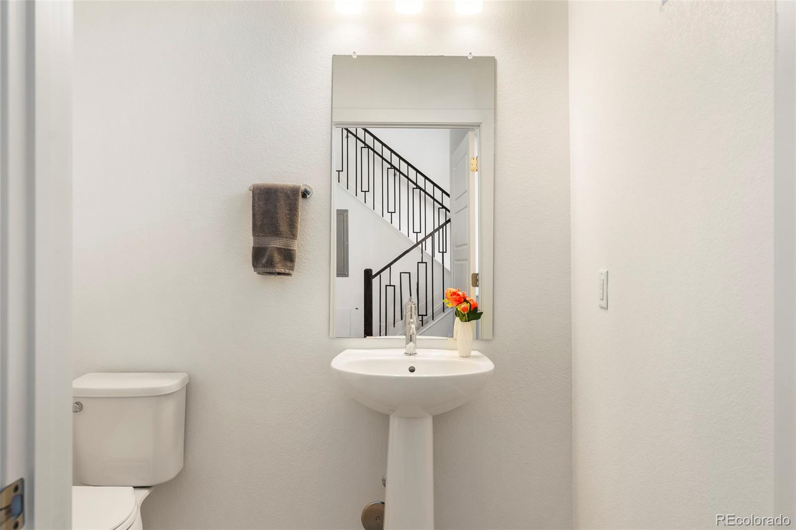 MLS Image #19 for 22  oneida court,denver, Colorado