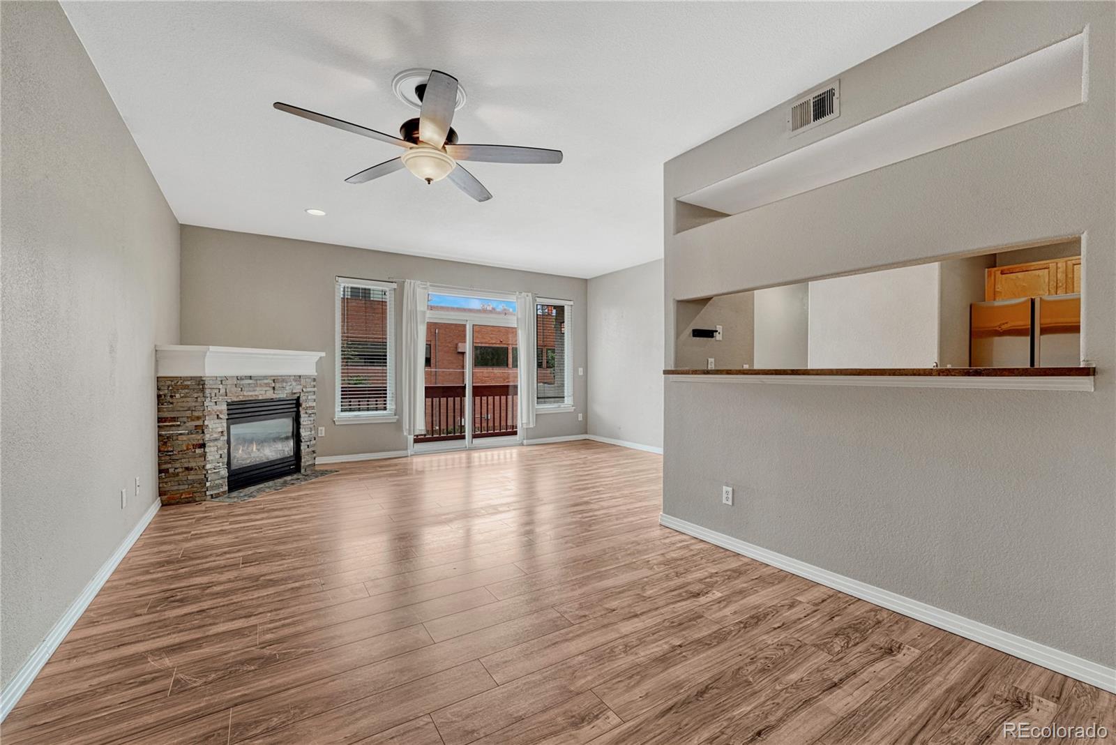 MLS Image #6 for 980 s locust street,denver, Colorado