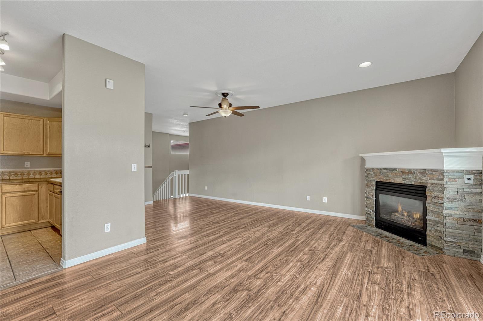 MLS Image #9 for 980 s locust street,denver, Colorado
