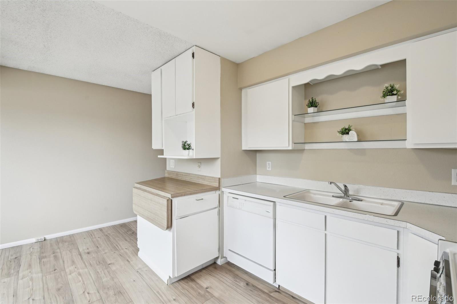 MLS Image #7 for 12885 w alameda drive,lakewood, Colorado
