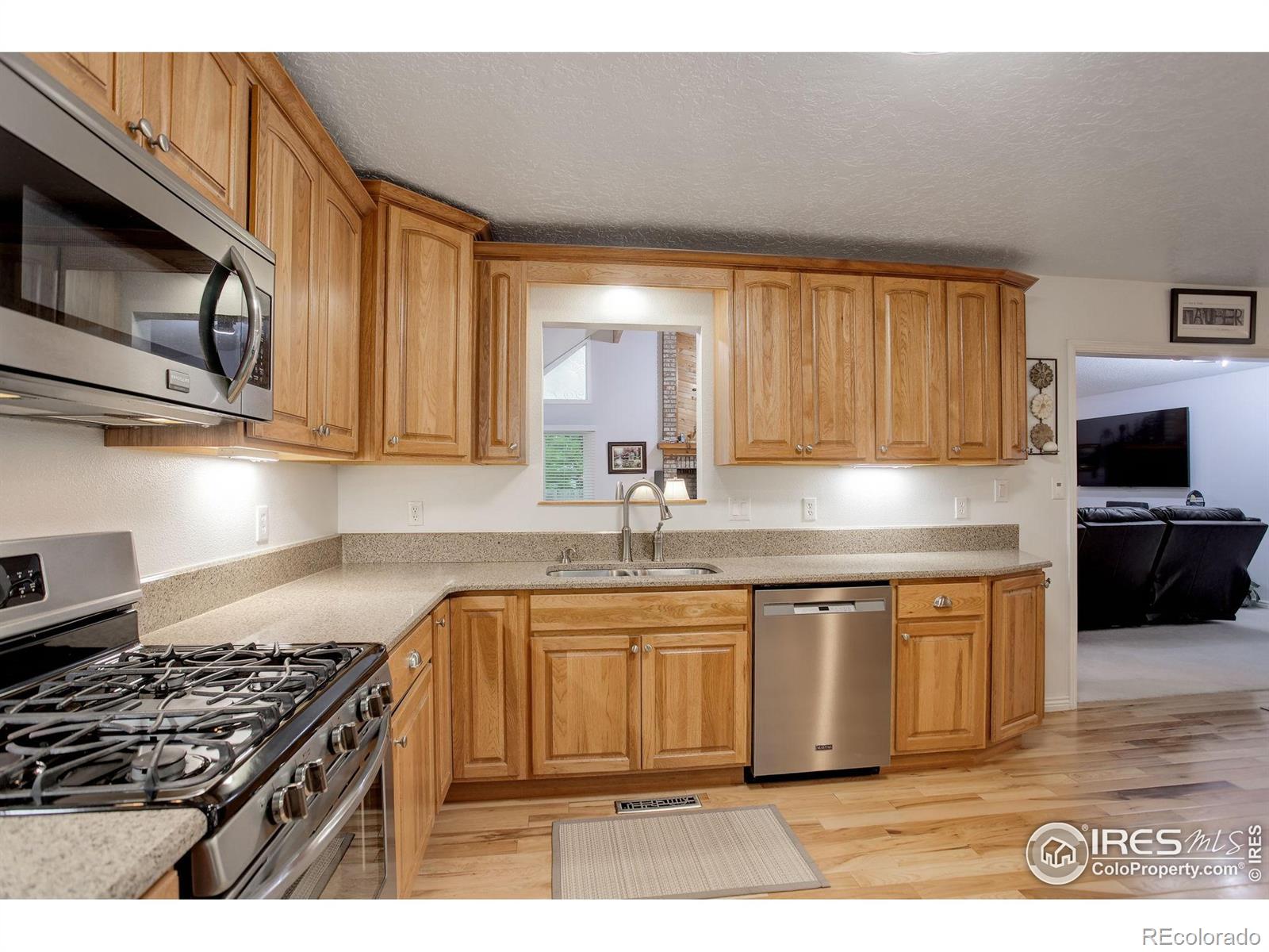 MLS Image #10 for 2011  44th avenue,greeley, Colorado
