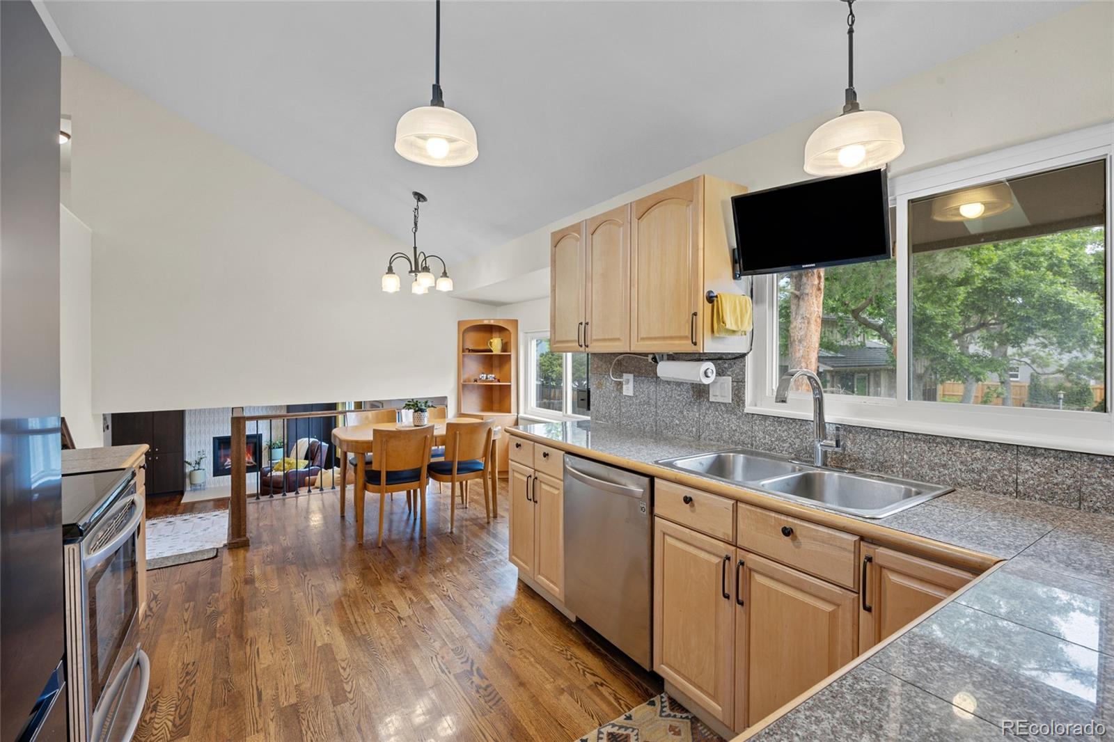 MLS Image #13 for 11035 e berry avenue,englewood, Colorado