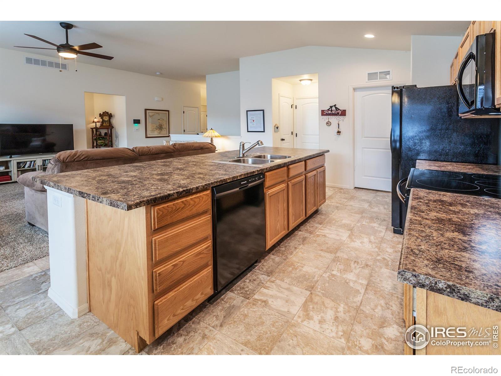 MLS Image #13 for 944  maplebrook drive,windsor, Colorado