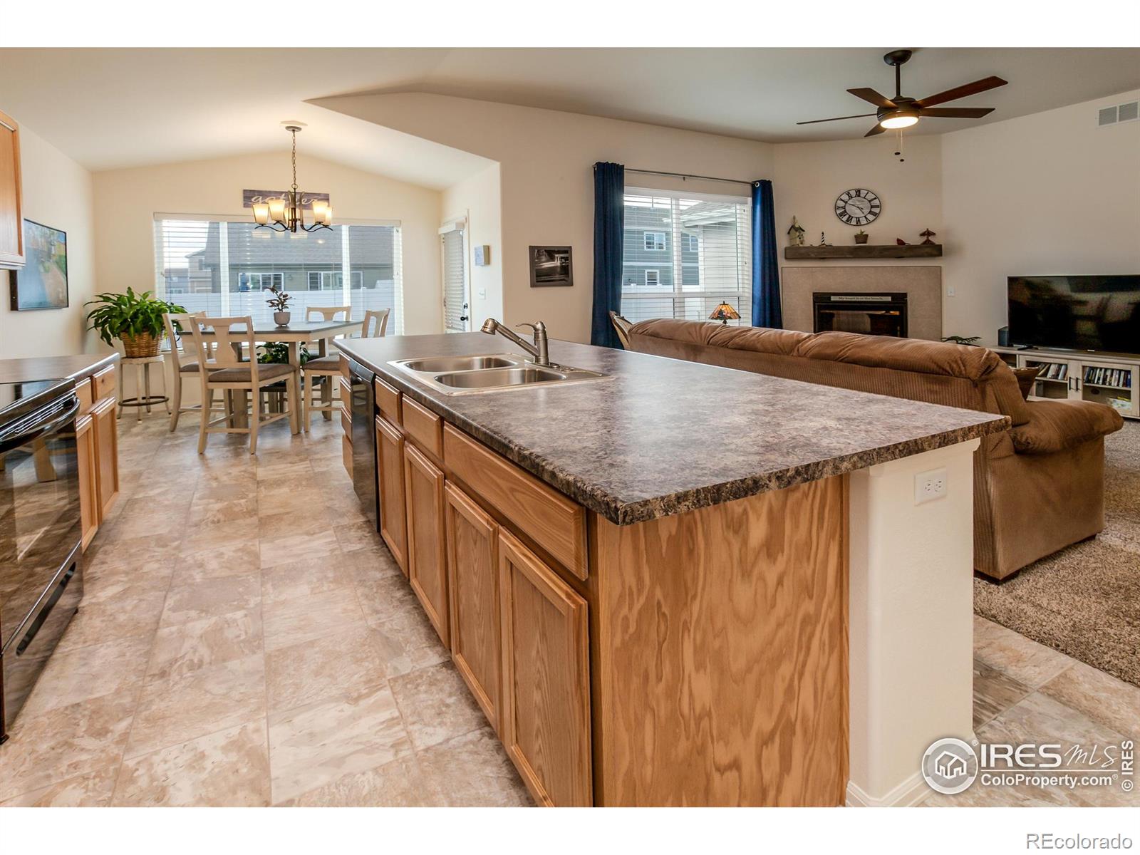 MLS Image #14 for 944  maplebrook drive,windsor, Colorado