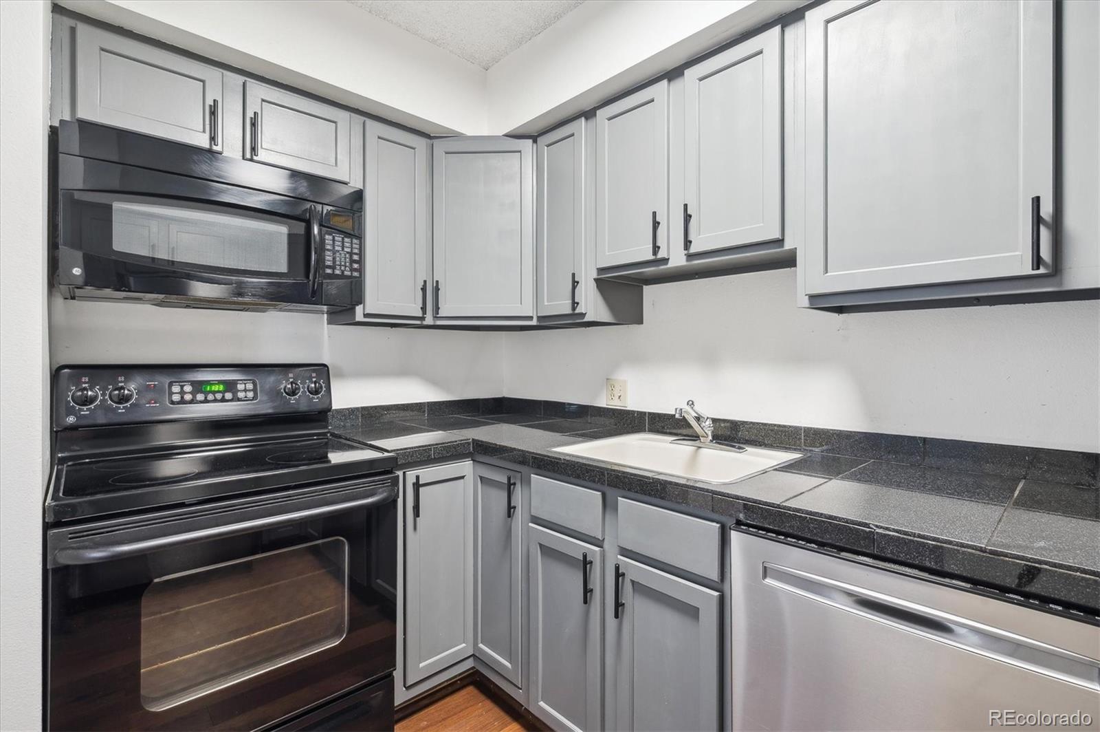 MLS Image #11 for 1020  15th street 28g,denver, Colorado