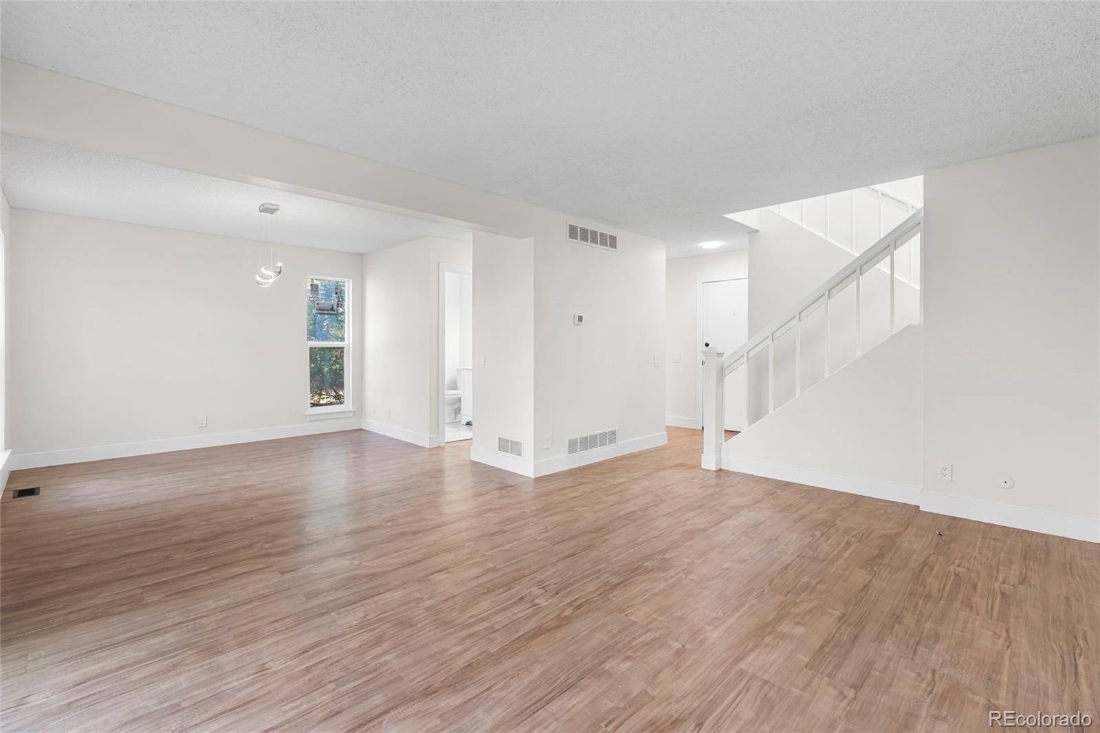 MLS Image #3 for 1519 s sable boulevard,aurora, Colorado