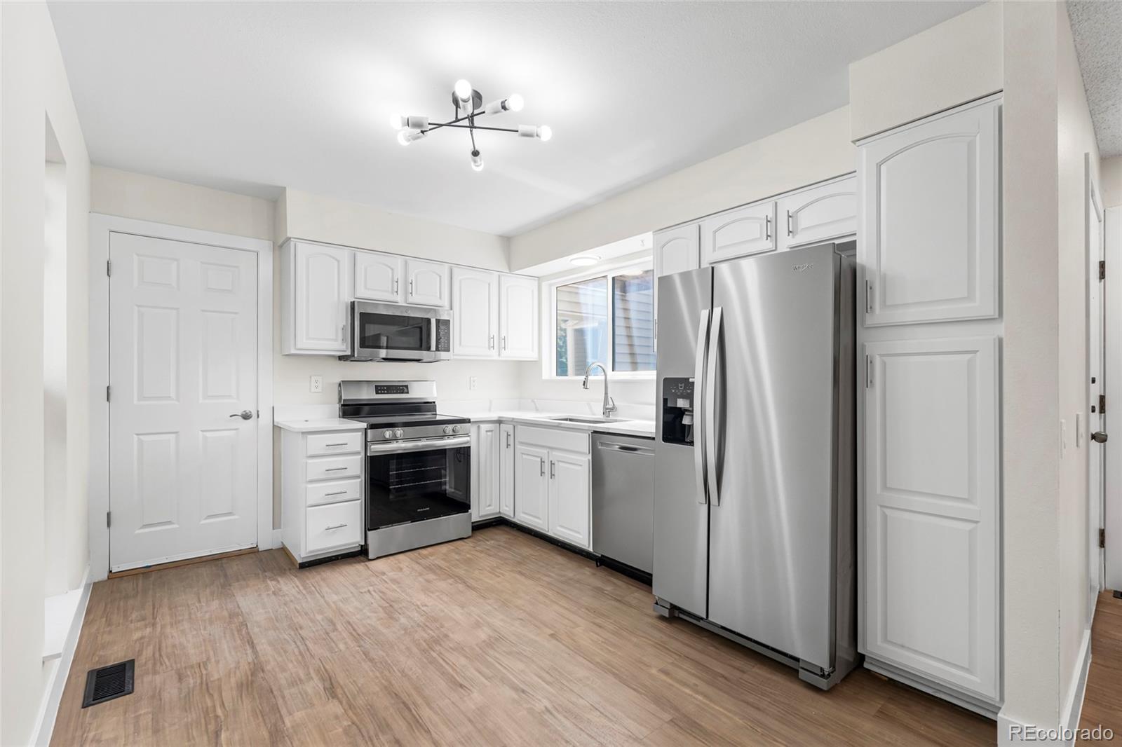 MLS Image #7 for 1519 s sable boulevard,aurora, Colorado