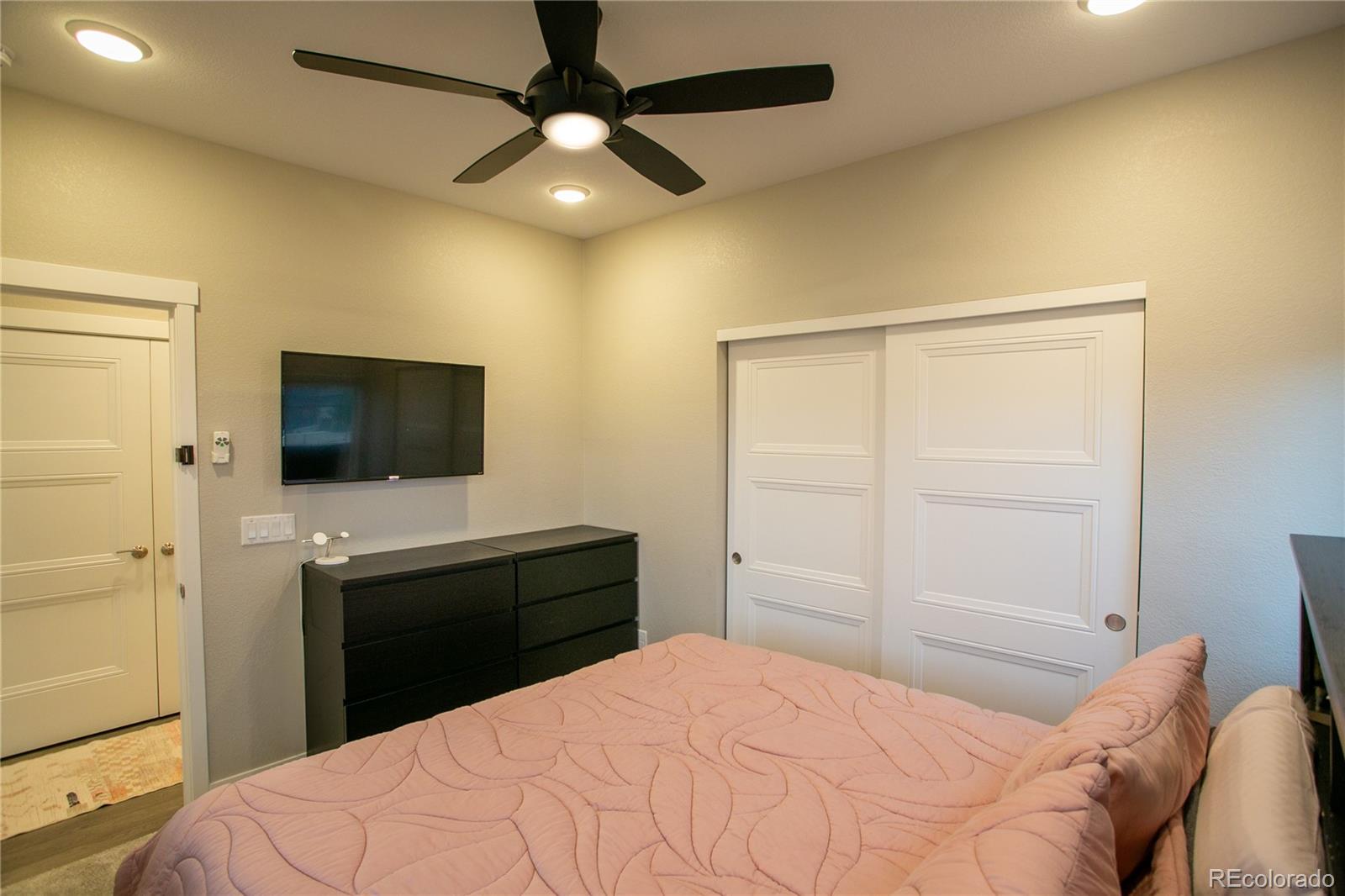 MLS Image #7 for 10018 e 62nd avenue,denver, Colorado