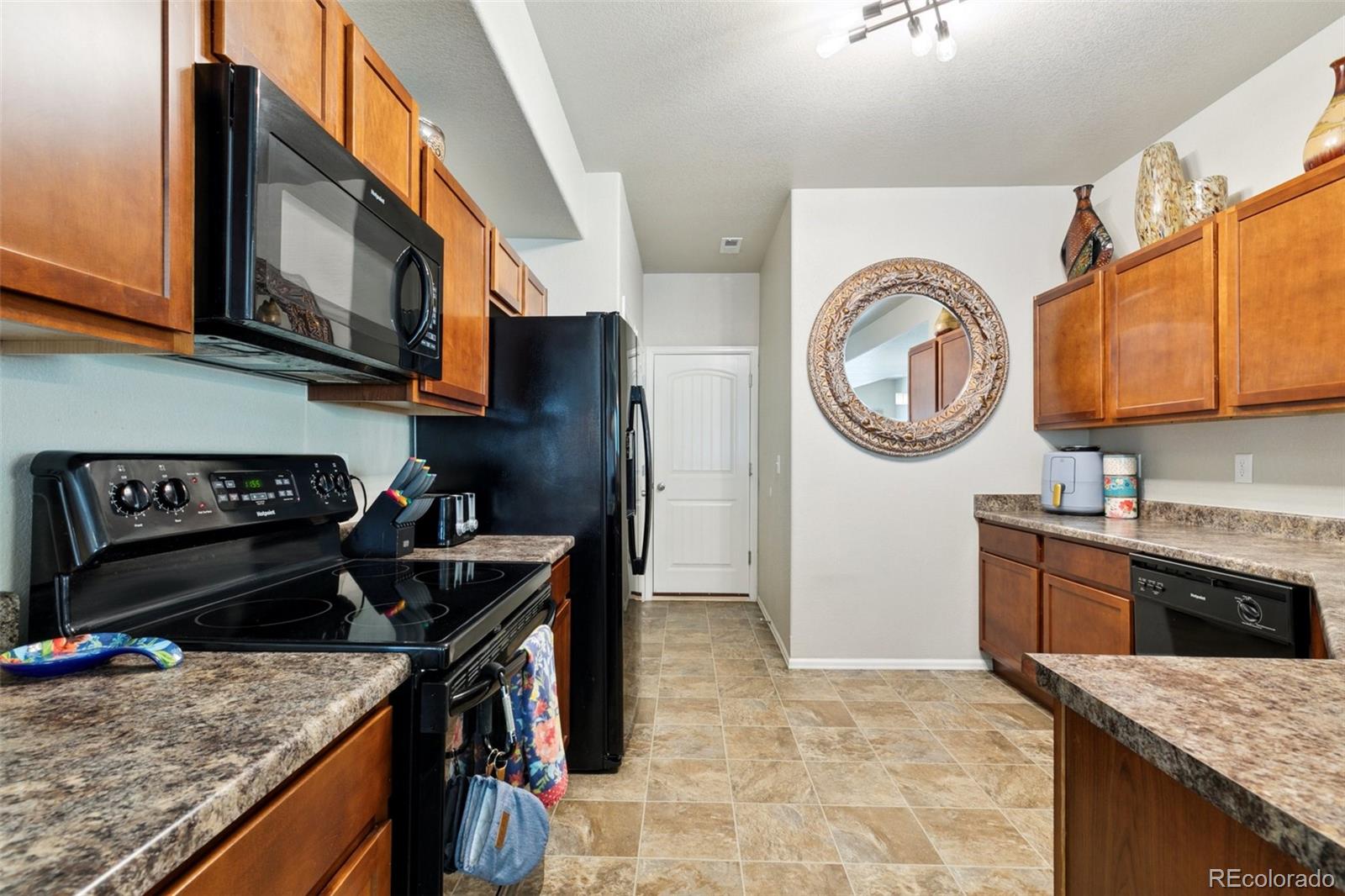 MLS Image #11 for 5302  canadian rose view,colorado springs, Colorado