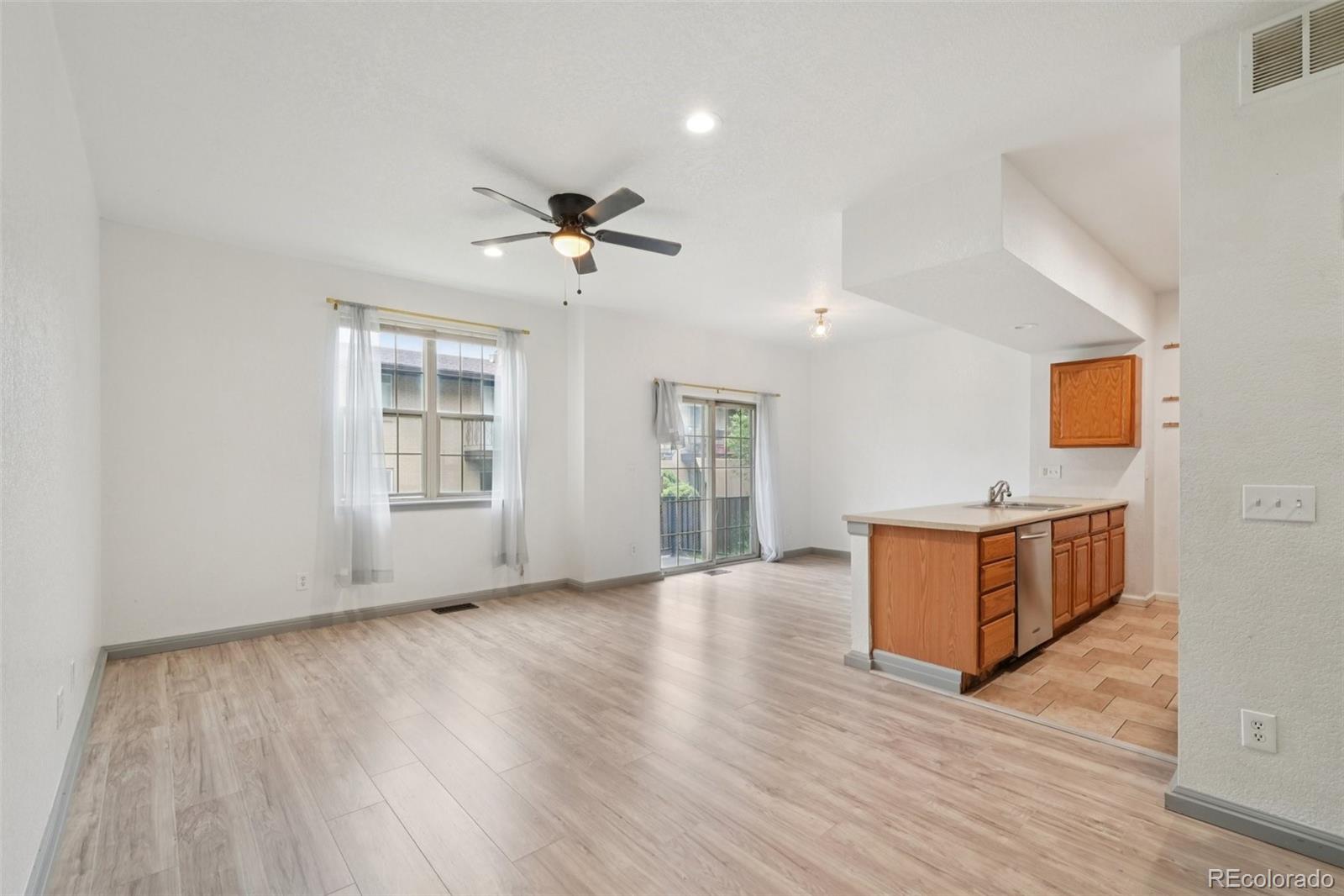 MLS Image #5 for 6973 w louisiana avenue,denver, Colorado