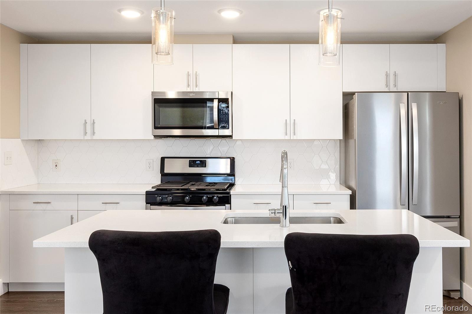 MLS Image #13 for 2374 s university boulevard,denver, Colorado