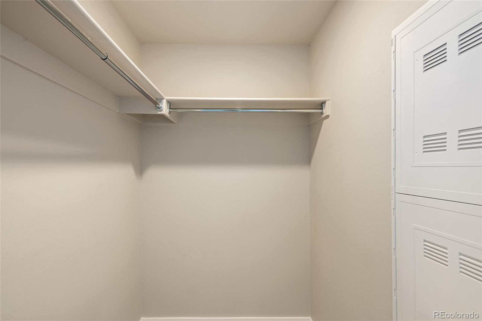 MLS Image #23 for 2374 s university boulevard,denver, Colorado