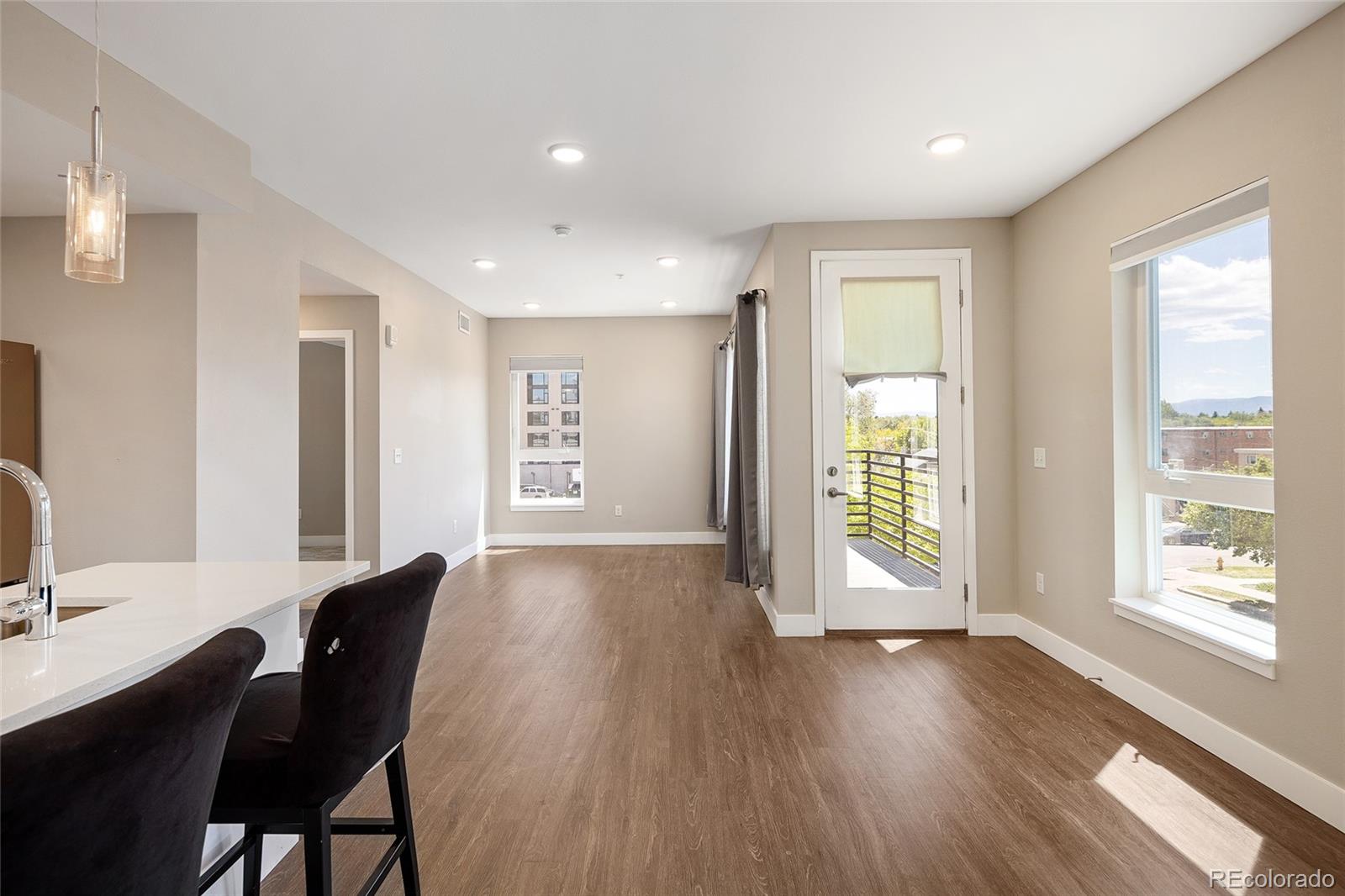 MLS Image #9 for 2374 s university boulevard,denver, Colorado