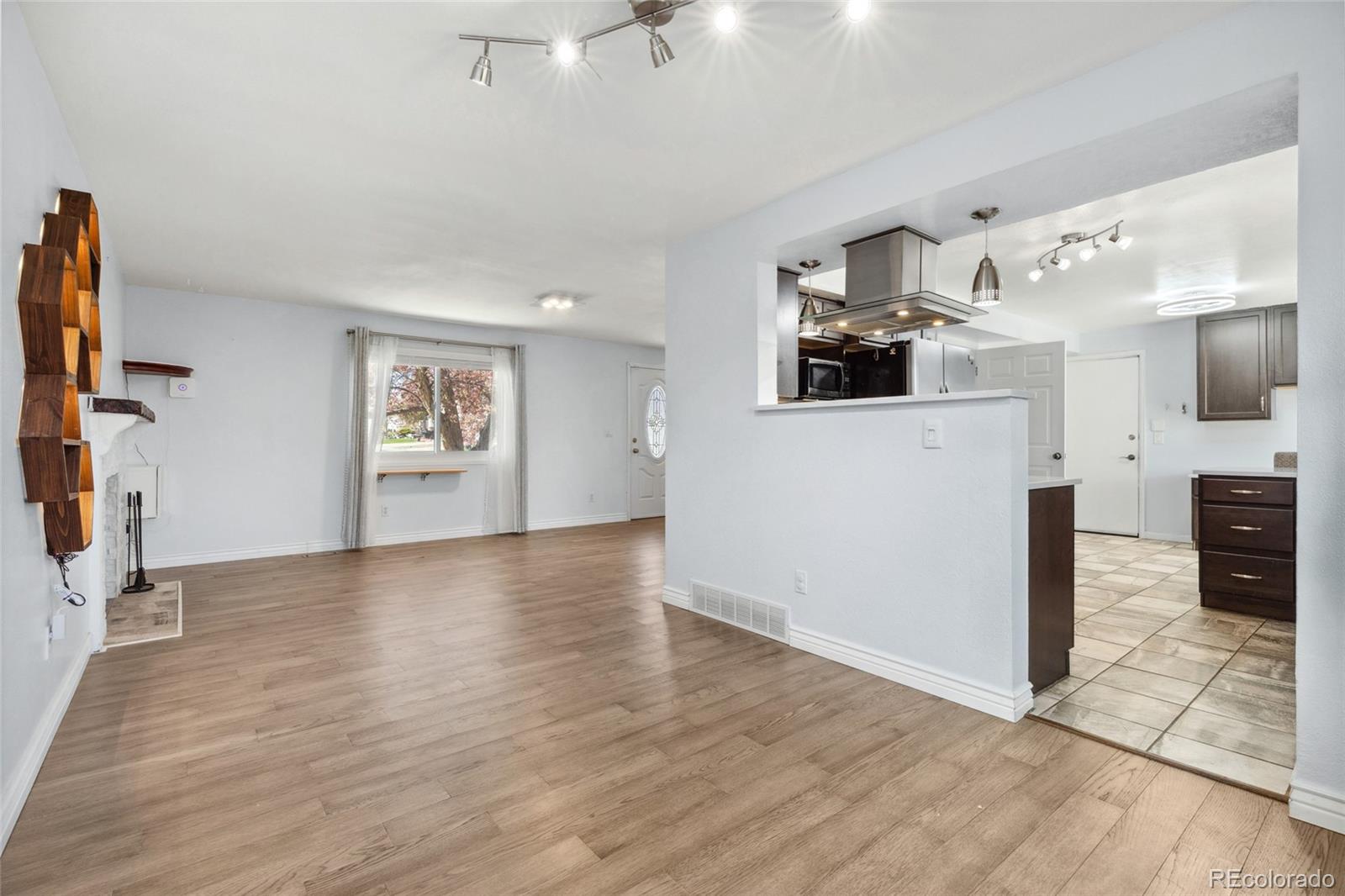 MLS Image #10 for 4860 s field way,littleton, Colorado