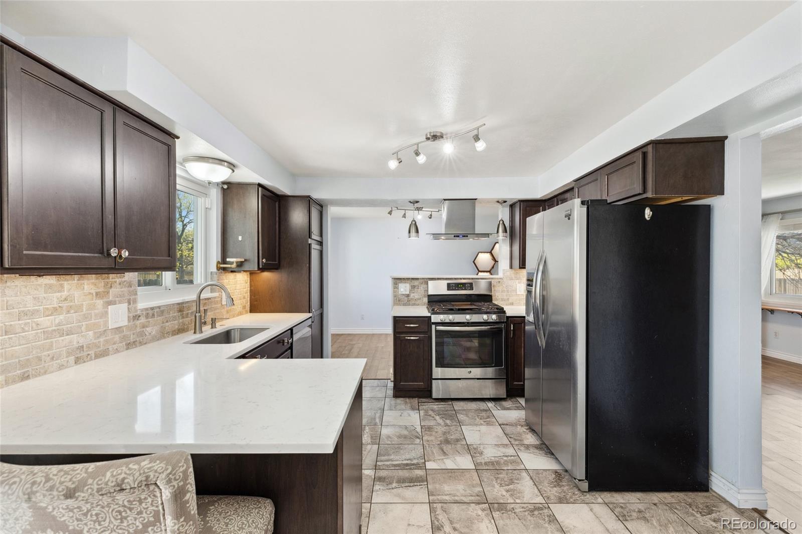 MLS Image #11 for 4860 s field way,littleton, Colorado