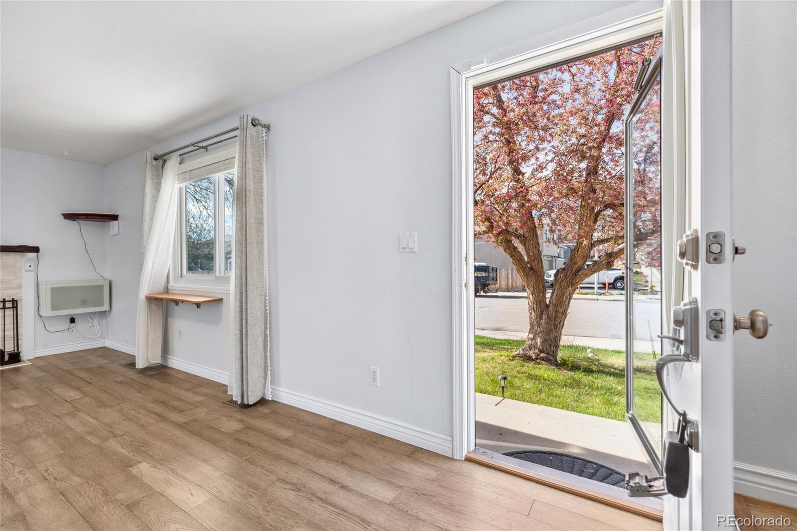 MLS Image #4 for 4860 s field way,littleton, Colorado