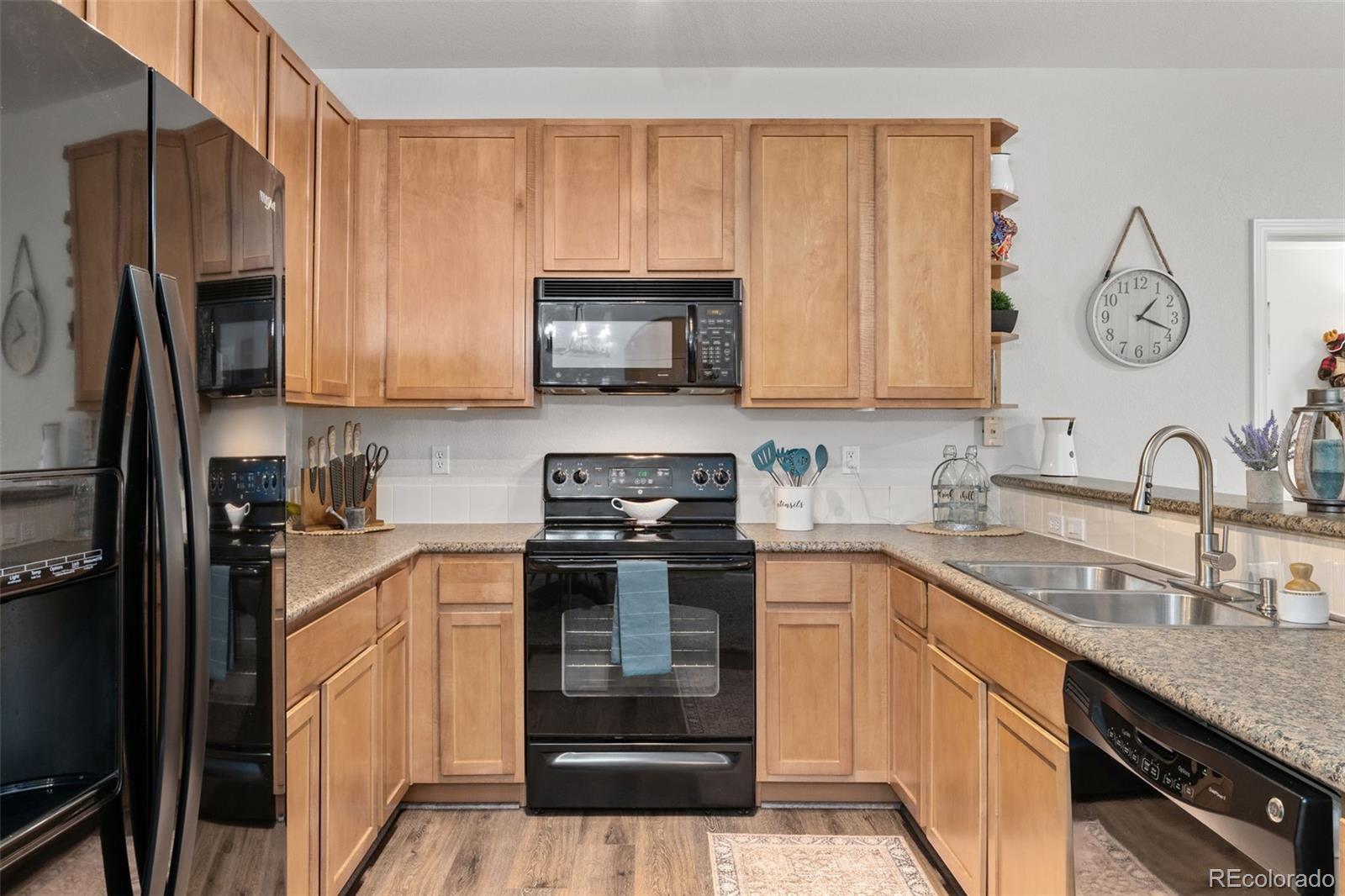 MLS Image #13 for 23346 e 5th place,aurora, Colorado