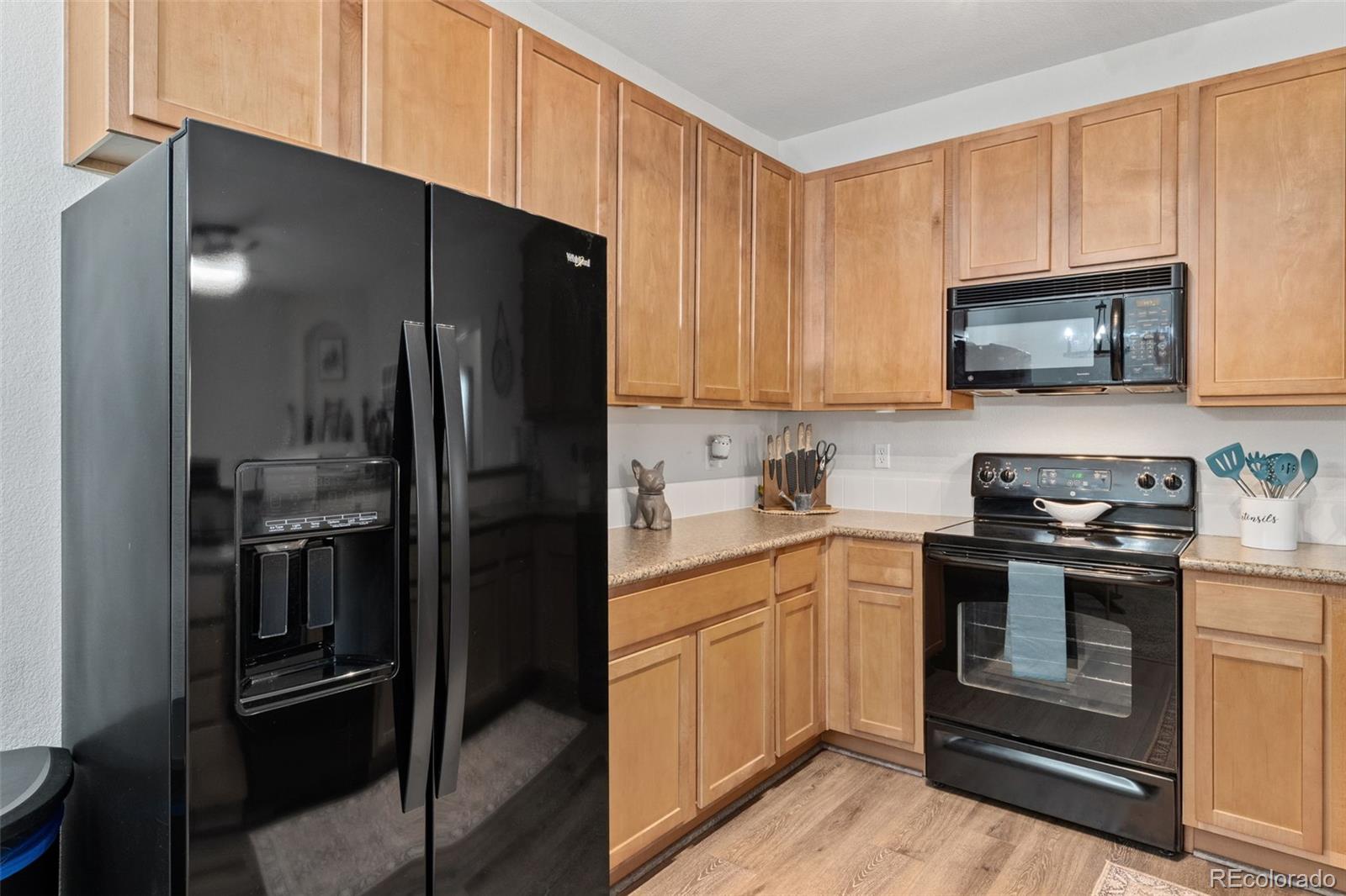 MLS Image #14 for 23346 e 5th place,aurora, Colorado