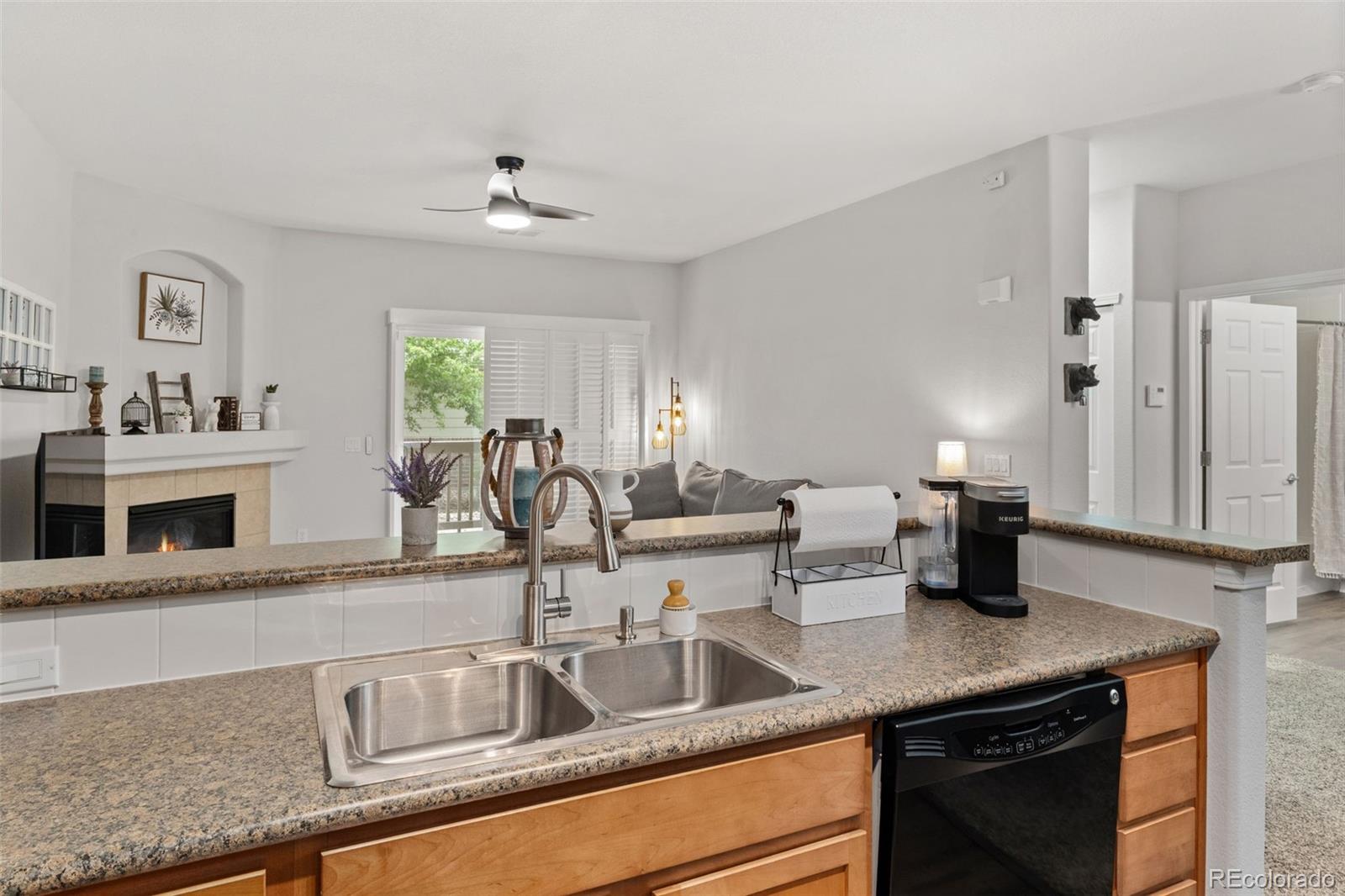 MLS Image #15 for 23346 e 5th place,aurora, Colorado
