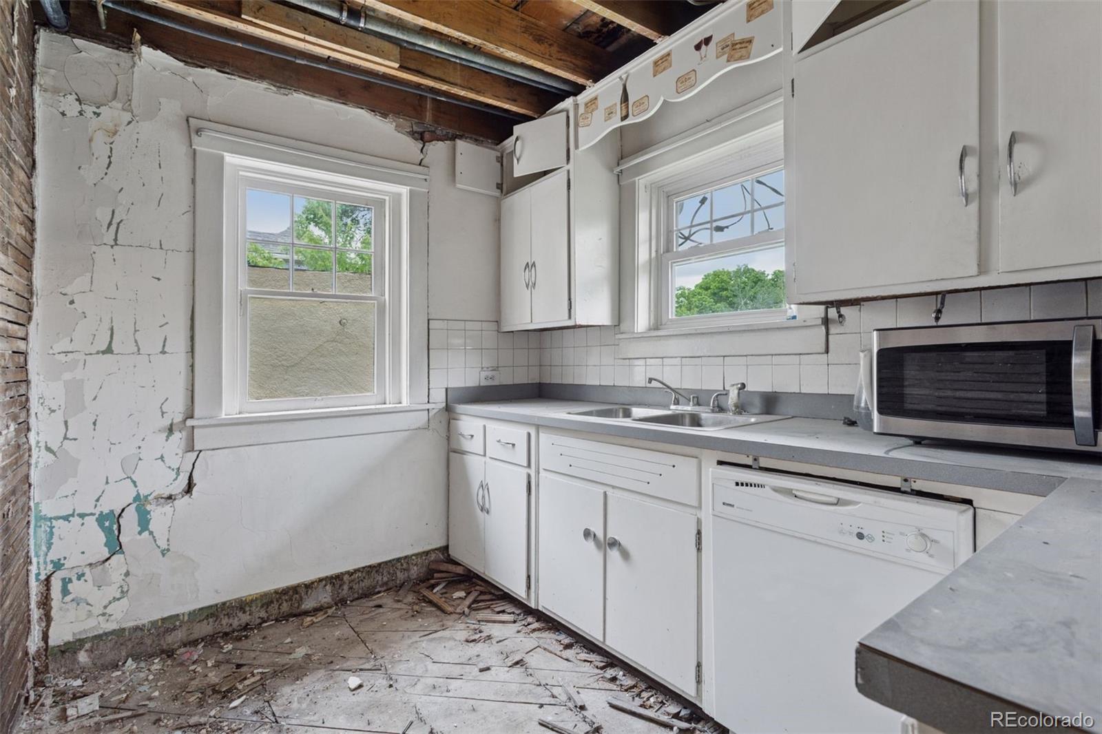 MLS Image #15 for 1551 s university boulevard,denver, Colorado