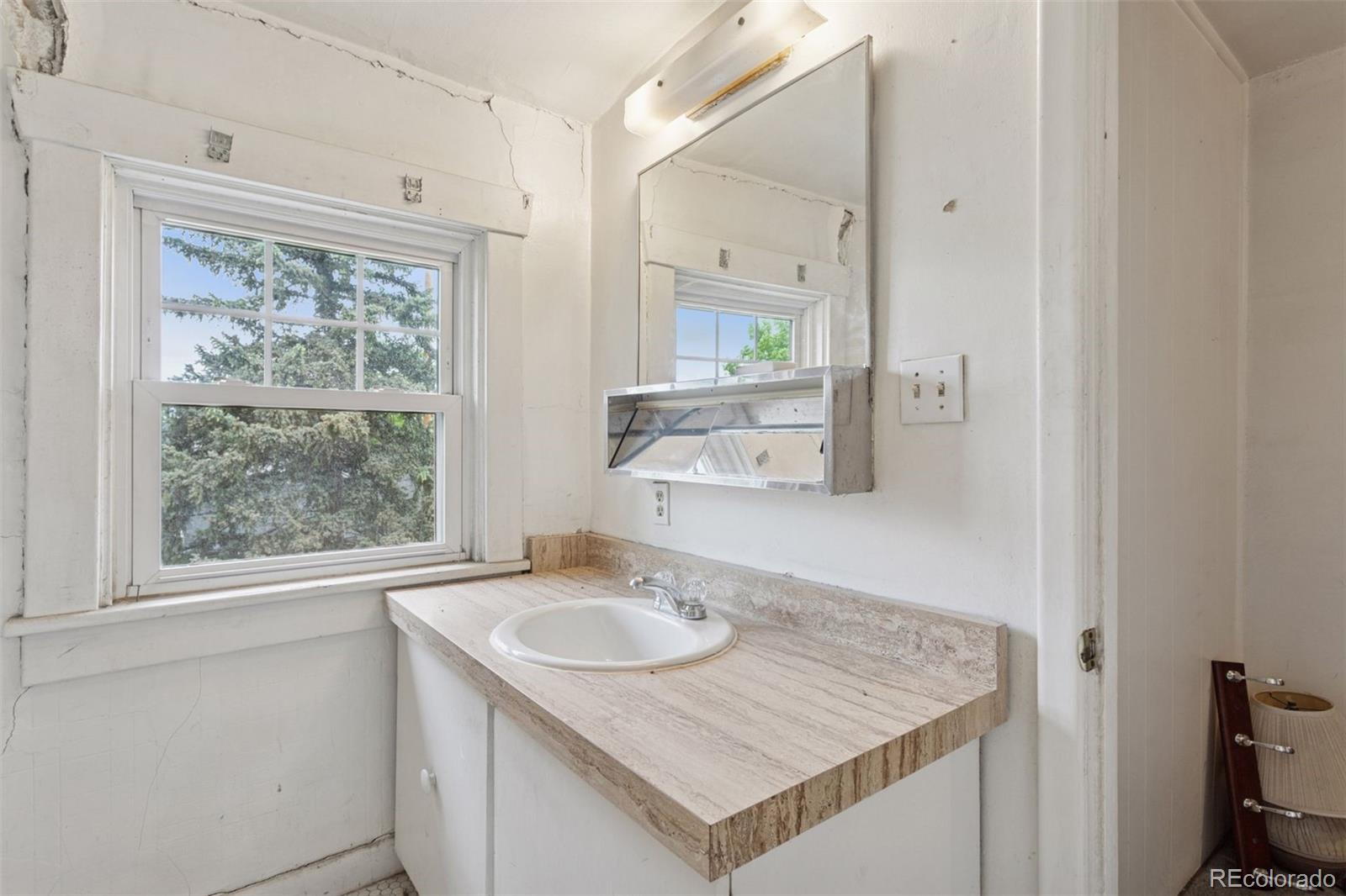 MLS Image #25 for 1551 s university boulevard,denver, Colorado