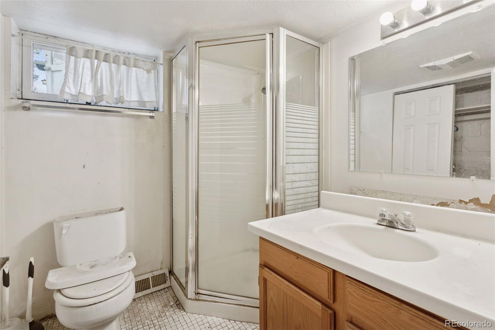MLS Image #27 for 1551 s university boulevard,denver, Colorado