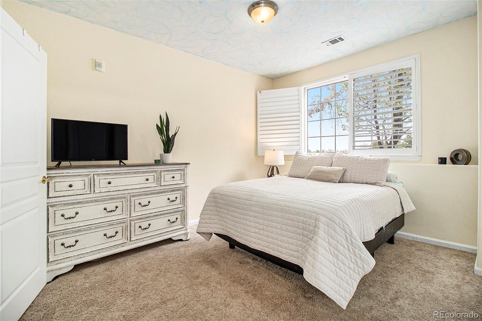 MLS Image #5 for 8039  lee drive,arvada, Colorado