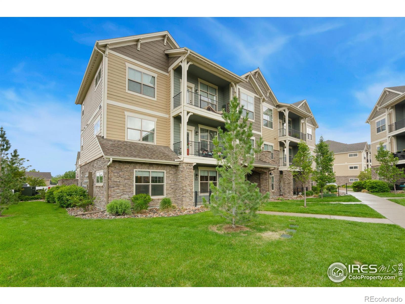 MLS Image #2 for 4672  hahns peak drive,loveland, Colorado