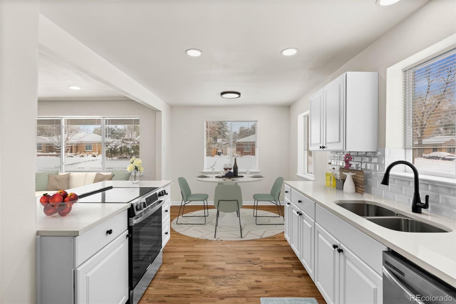 MLS Image #14 for 7555 e 22nd avenue,denver, Colorado