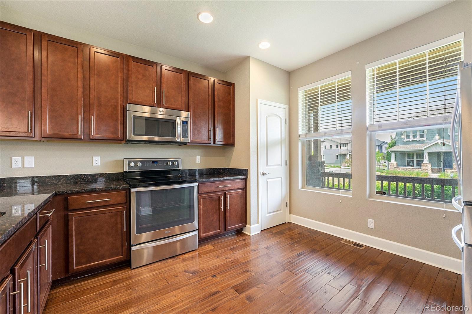 MLS Image #10 for 5434 n xenia street,denver, Colorado