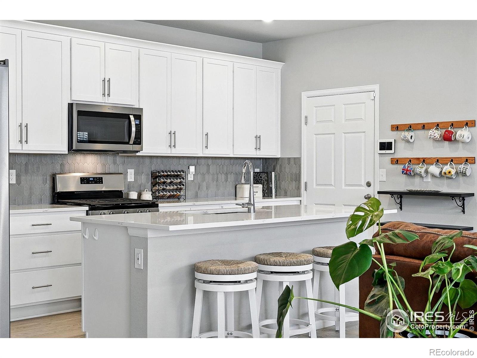 MLS Image #3 for 308  fickel farm trail,berthoud, Colorado