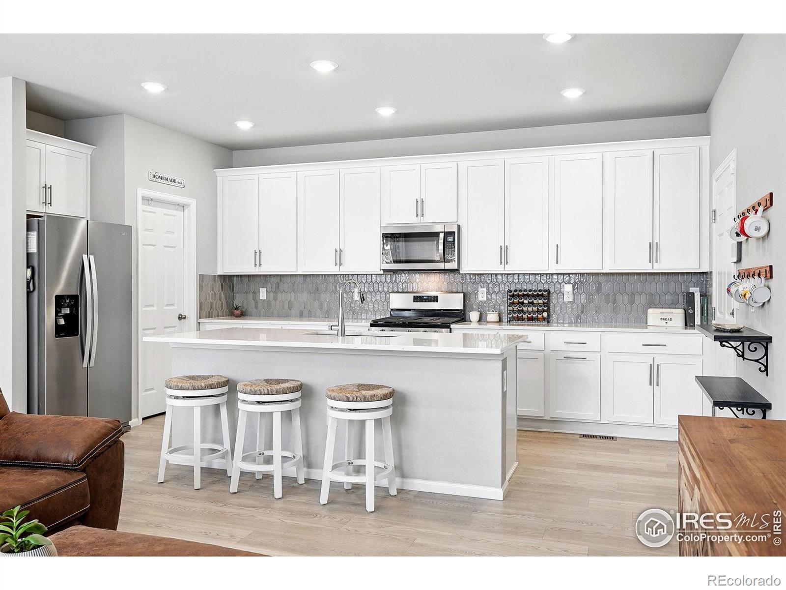 MLS Image #4 for 308  fickel farm trail,berthoud, Colorado