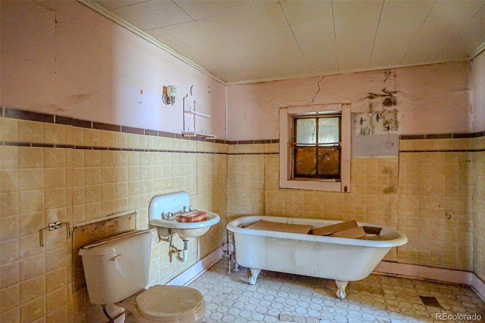 MLS Image #20 for 327 e 7th street,walsenburg, Colorado