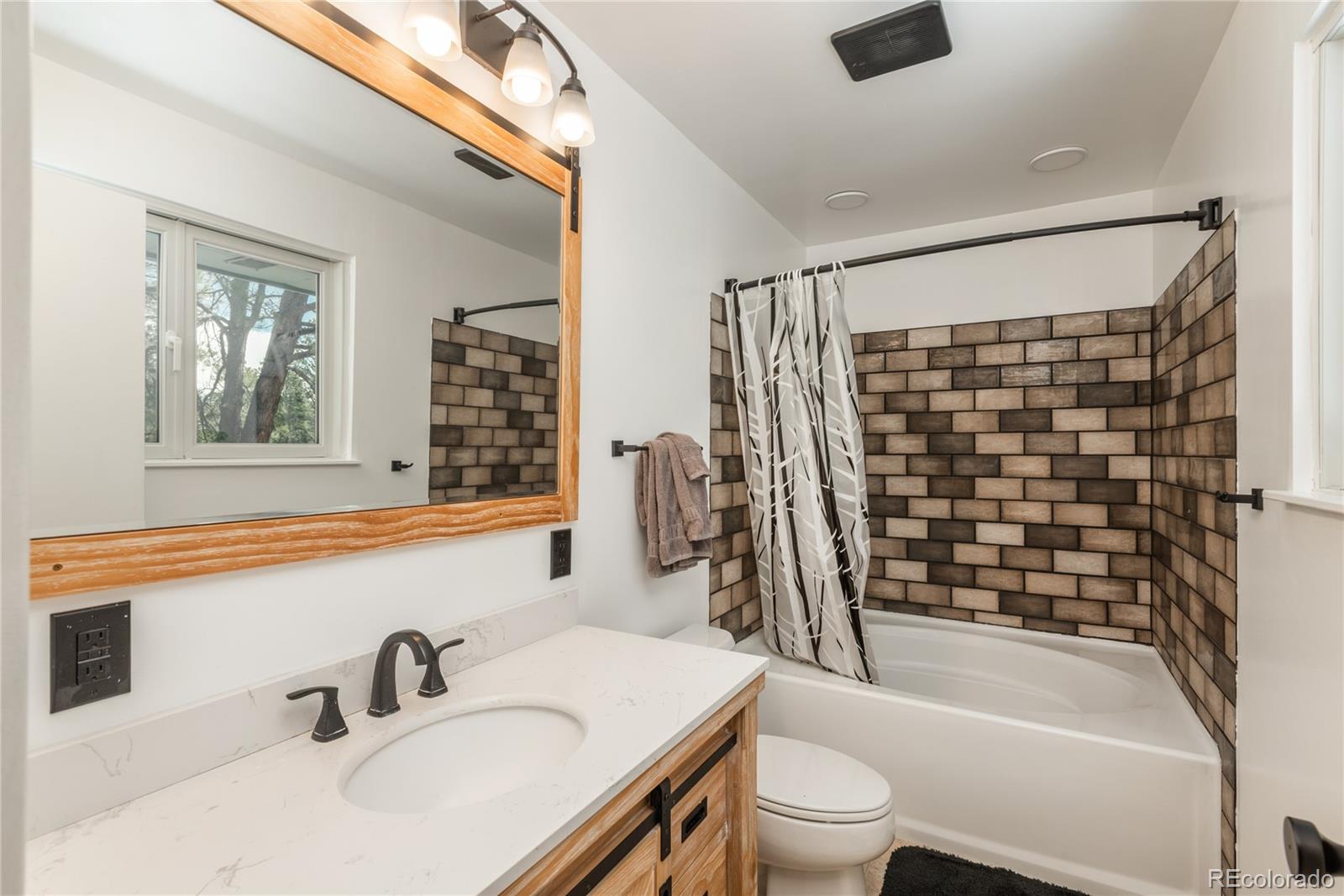MLS Image #15 for 33589  robin court,elizabeth, Colorado