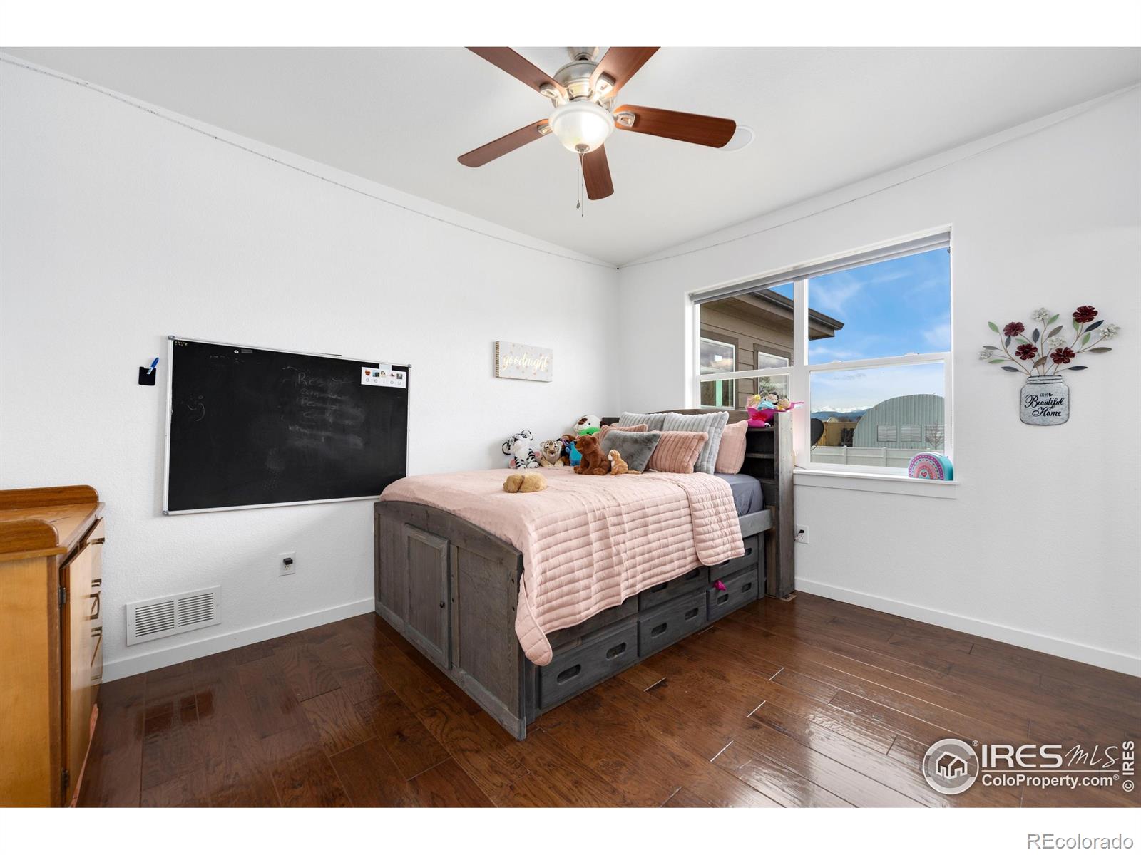 MLS Image #15 for 859  schrage way,loveland, Colorado