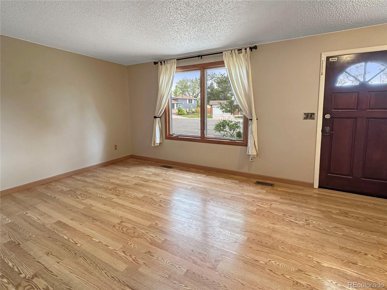 MLS Image #10 for 9236 w euclid avenue,littleton, Colorado