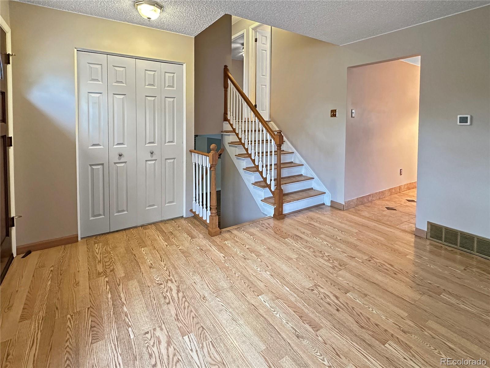 MLS Image #11 for 9236 w euclid avenue,littleton, Colorado